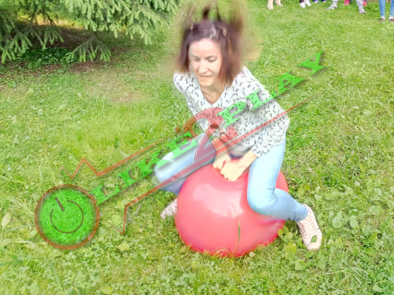 Мяч фитбол